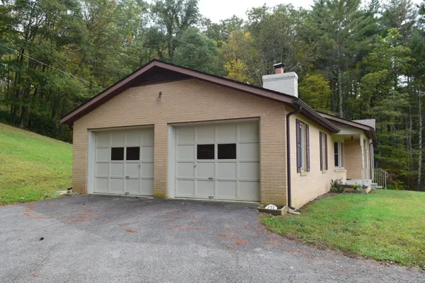 a view of backyard of house