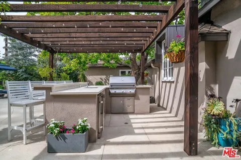 $2,599,000 | 5013 Bellaire Avenue, Valley Village, CA 91607