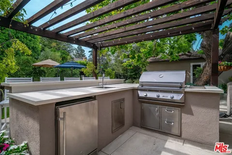 $2,599,000 | 5013 Bellaire Avenue, Valley Village, CA 91607