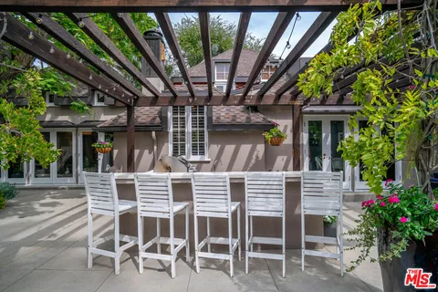 $2,599,000 | 5013 Bellaire Avenue, Valley Village, CA 91607