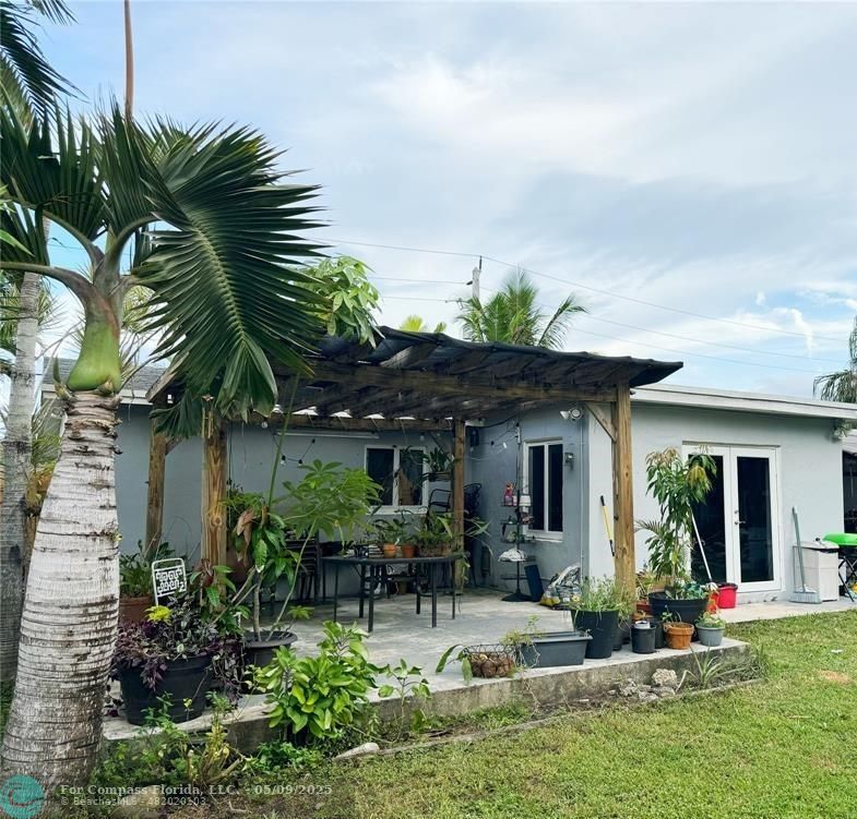 391 Southwest 65th Avenue Margate, FL 33068 - Photo 1 of 2 huge backyard