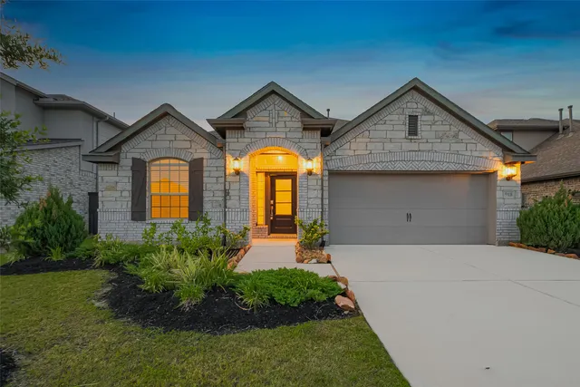 $2,500 | 918 Vidalia Onion Drive, Richmond, TX 77406