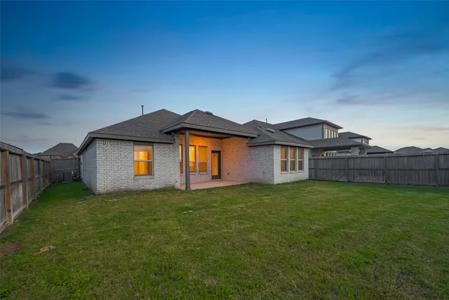 $2,500 | 918 Vidalia Onion Drive, Richmond, TX 77406