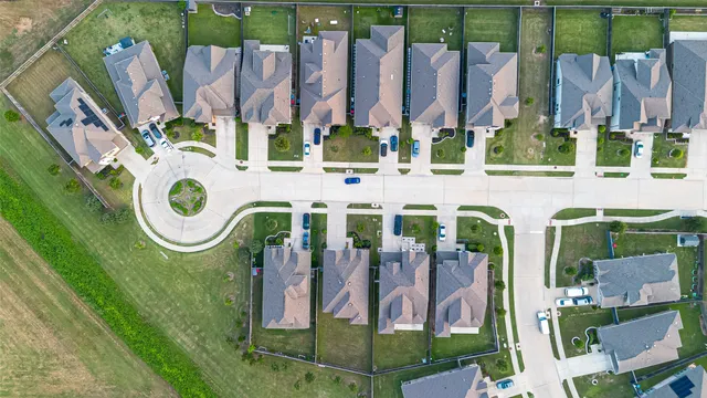 $2,500 | 918 Vidalia Onion Drive, Richmond, TX 77406