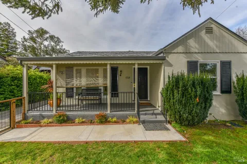 $929,000 | 1705 Silverado Trail, Napa, CA 94558