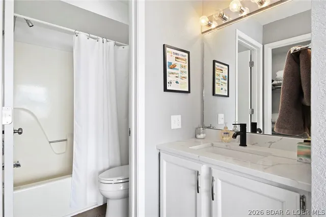 $254,900 | 2500 Bay Point Lane, Unit 724, Osage Beach, MO 65065