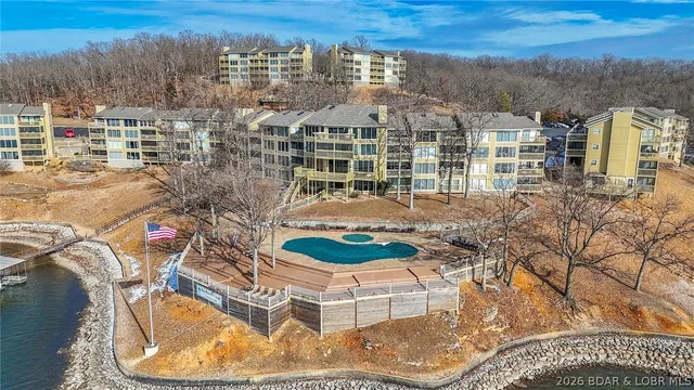 $254,900 | 2500 Bay Point Lane, Unit 724, Osage Beach, MO 65065