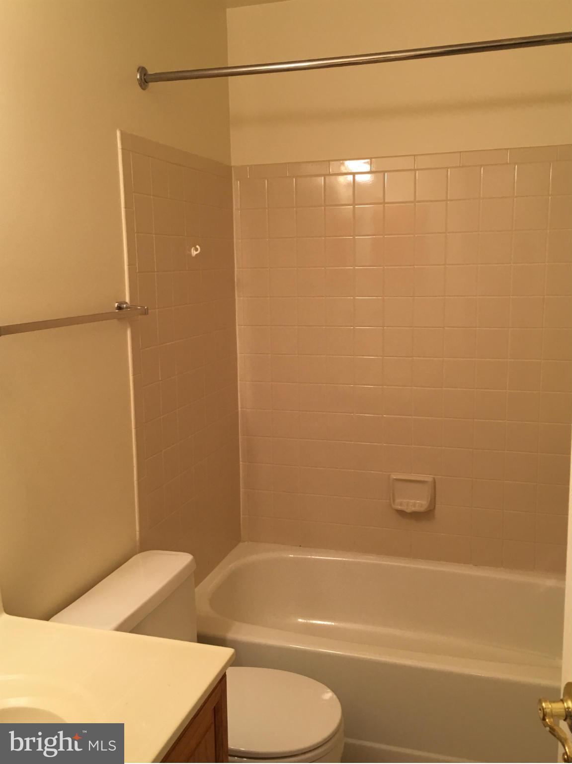 2109 Derby Ridge Lane, Unit 26 Silver Spring, MD 20910 - Photo 11 of 16 Bath (Master)