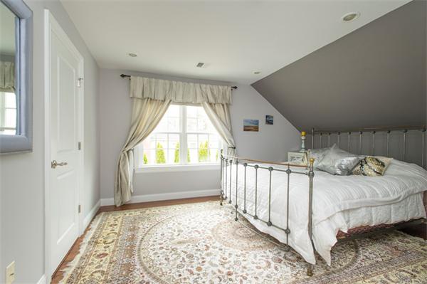 8 Lathrop Road Wellesley, MA 02482 - Photo 16 of 27