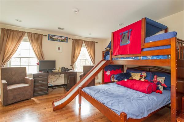 8 Lathrop Road Wellesley, MA 02482 - Photo 19 of 27