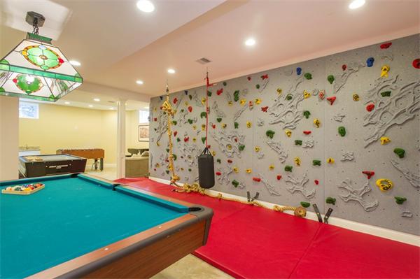 8 Lathrop Road Wellesley, MA 02482 - Photo 24 of 27