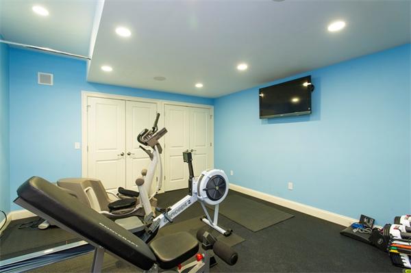 8 Lathrop Road Wellesley, MA 02482 - Photo 25 of 27