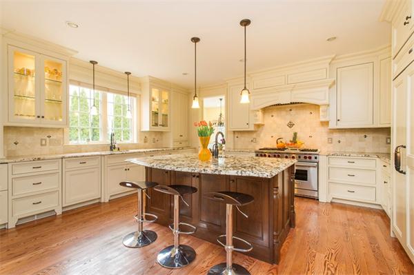 8 Lathrop Road Wellesley, MA 02482 - Photo 5 of 27