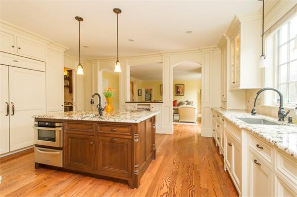 8 Lathrop Road Wellesley, MA 02482 - Photo 6 of 27