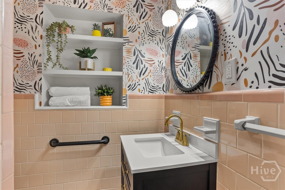 2221 Walz Drive Savannah, GA 31404 - Photo 32 of 44 Guest Bathroom