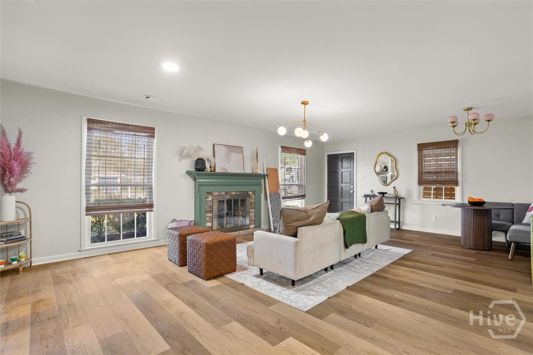 2221 Walz Drive Savannah, GA 31404 - Photo 8 of 44 Living Area