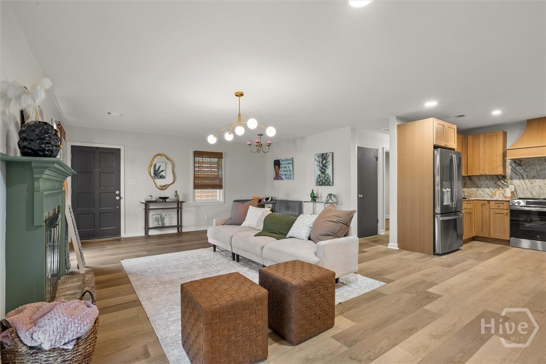 2221 Walz Drive Savannah, GA 31404 - Photo 9 of 44 Living Area