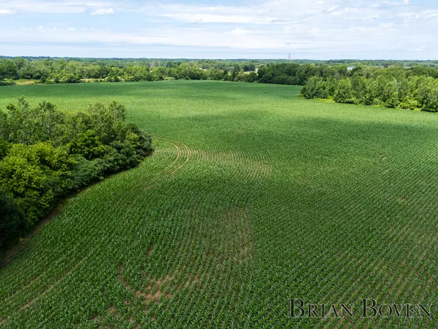 $6,000,000 | 4093 68th Street Southwest, Byron Center, MI 49315
