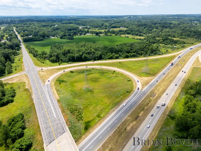 $6,000,000 | 4093 68th Street Southwest, Byron Center, MI 49315