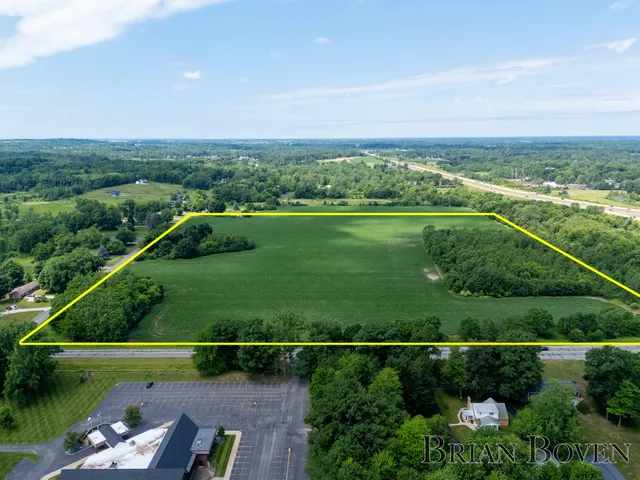 $6,000,000 | 4093 68th Street Southwest, Byron Center, MI 49315