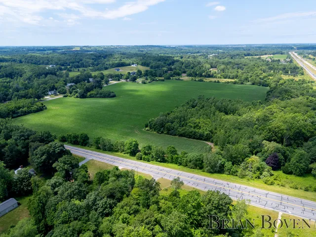 $6,000,000 | 4093 68th Street Southwest, Byron Center, MI 49315