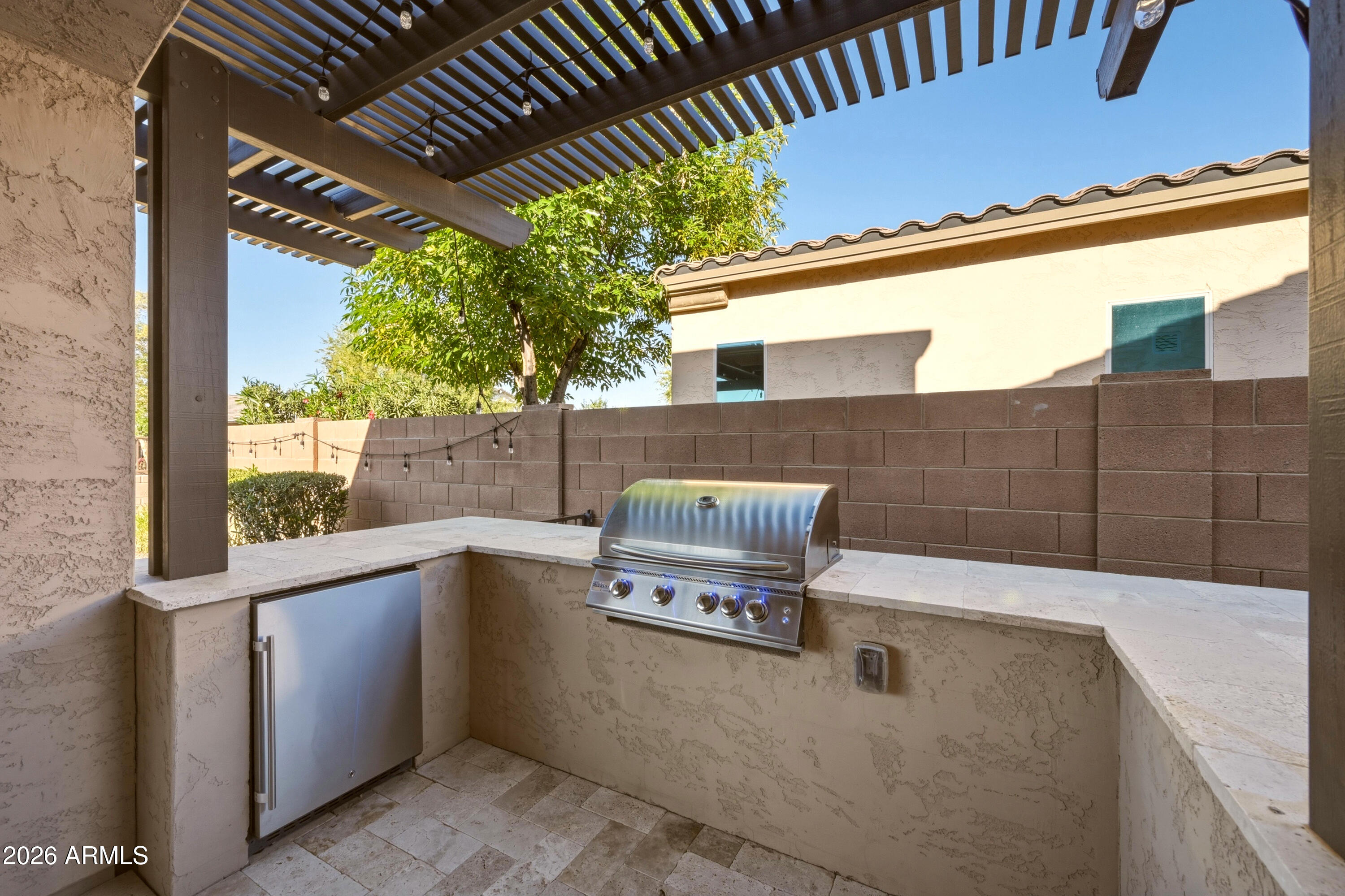 862 East Hampton Lane Gilbert, AZ 85295 - Photo 28 of 35 Built-in BBQ