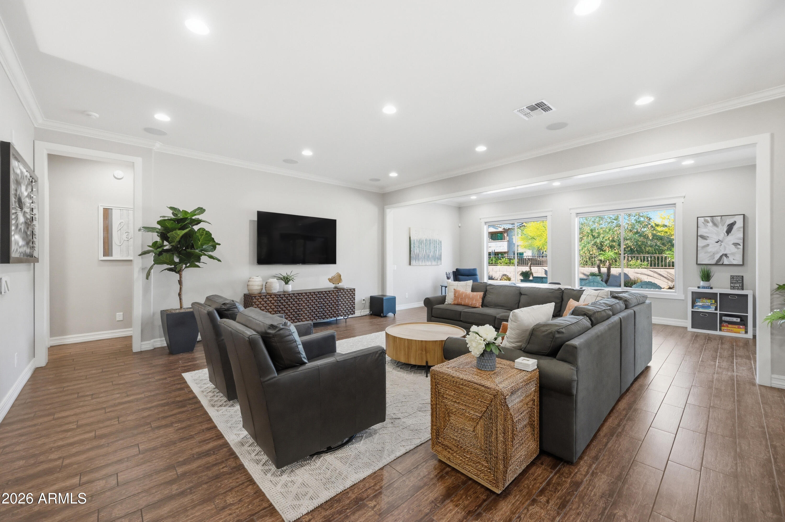 862 East Hampton Lane Gilbert, AZ 85295 - Photo 5 of 35 Great Room