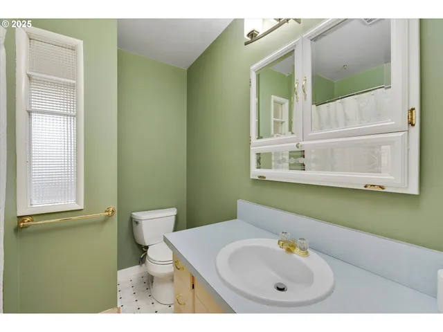 $585,000 | 1360 Northwest 130th Avenue, Portland, OR 97229