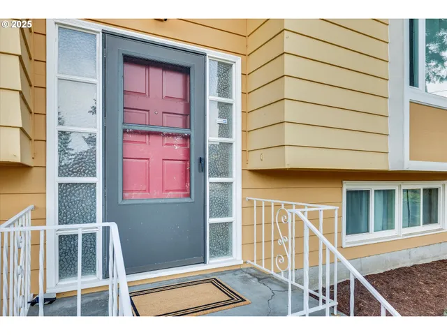 $585,000 | 1360 Northwest 130th Avenue, Portland, OR 97229