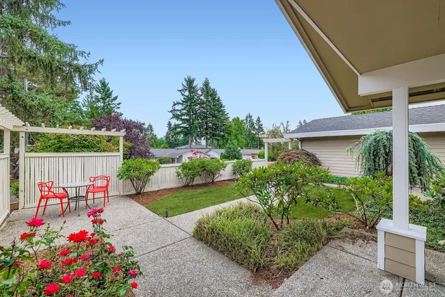 $1,574,000 | 1733 172nd Place Northeast, Bellevue, WA 98008