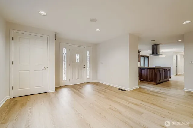 $1,574,000 | 1733 172nd Place Northeast, Bellevue, WA 98008