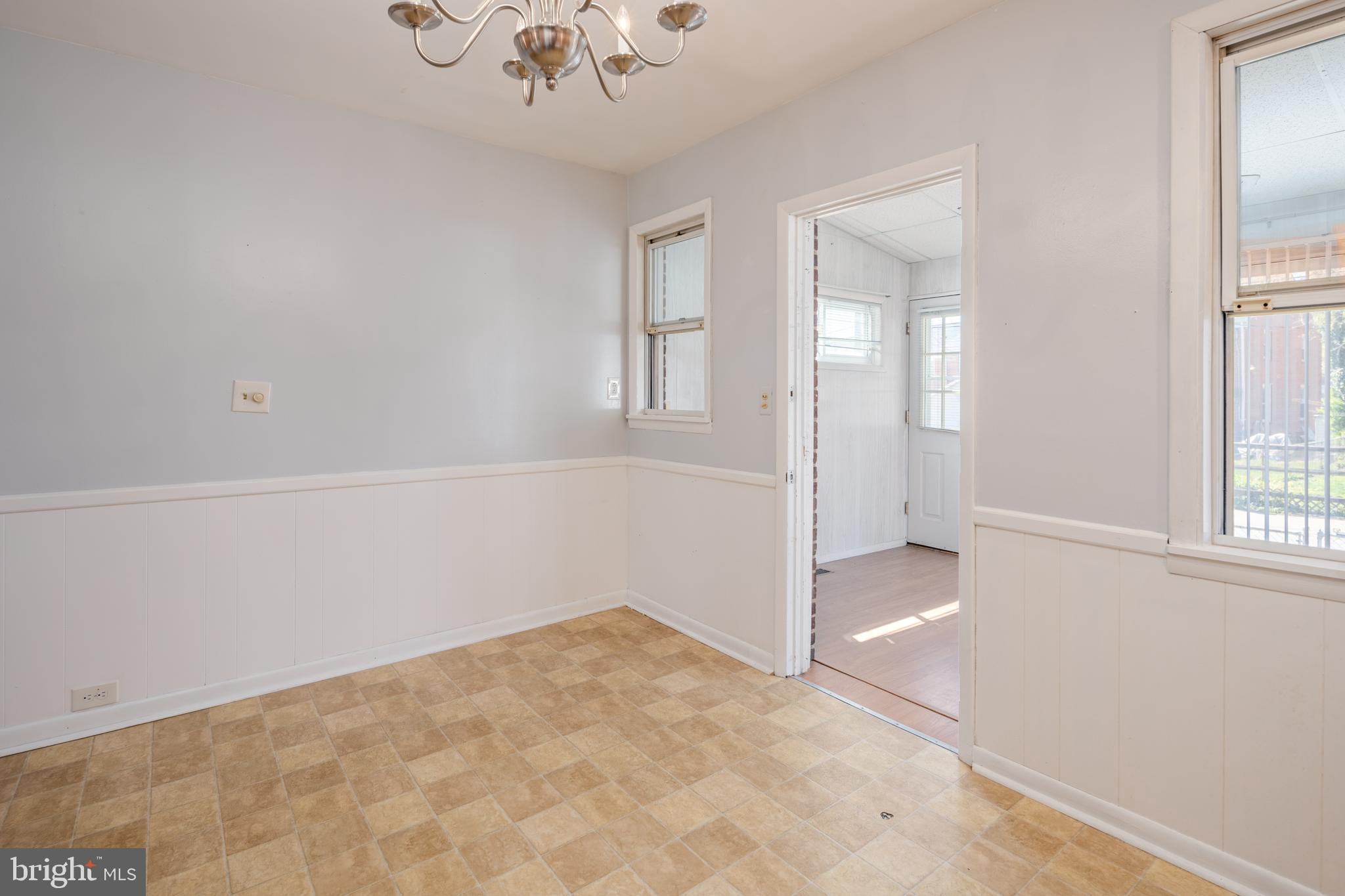 8546 Oakleigh Road Baltimore, MD 21234 - Photo 12 of 38