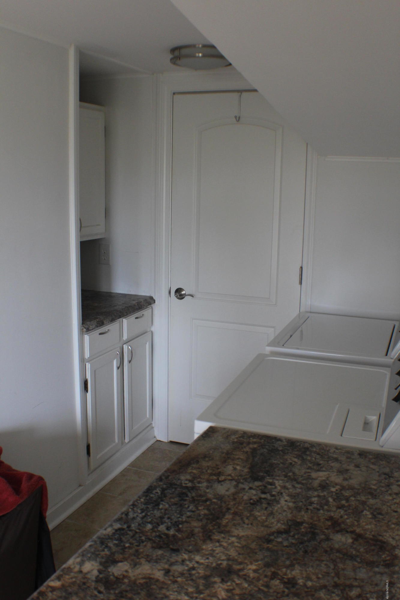 142 Hughes Road Hampstead, NC 28443 - Photo 14 of 22 laundry