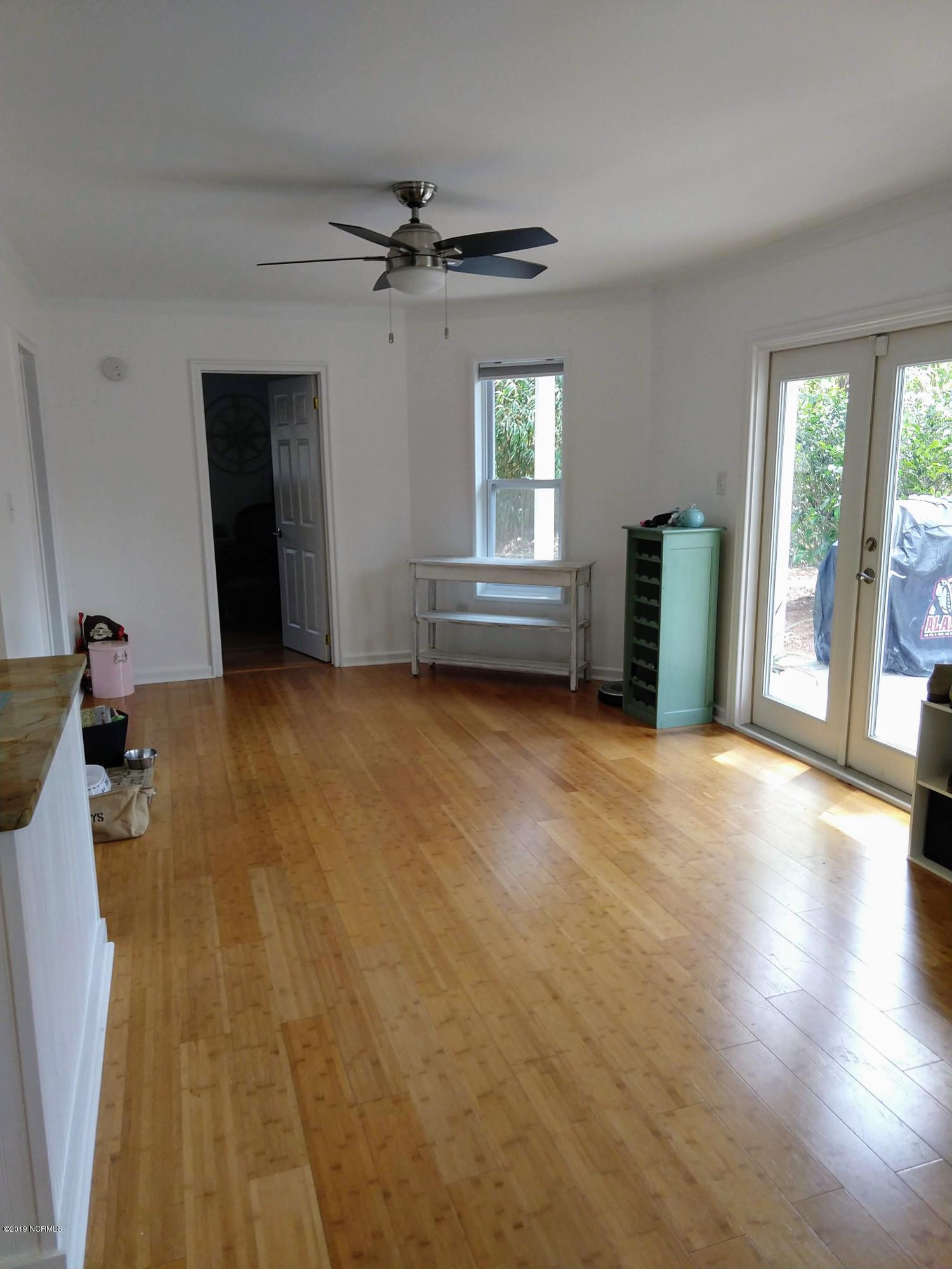 142 Hughes Road Hampstead, NC 28443 - Photo 6 of 22 dining