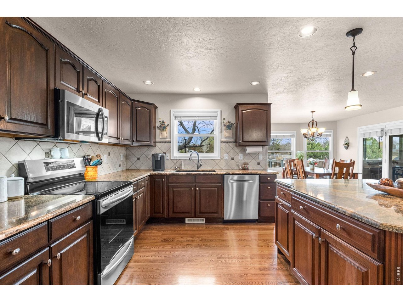 6345 Lesser Drive Greeley, CO 80634 - Photo 20 of 47 Stainless steel appliances
