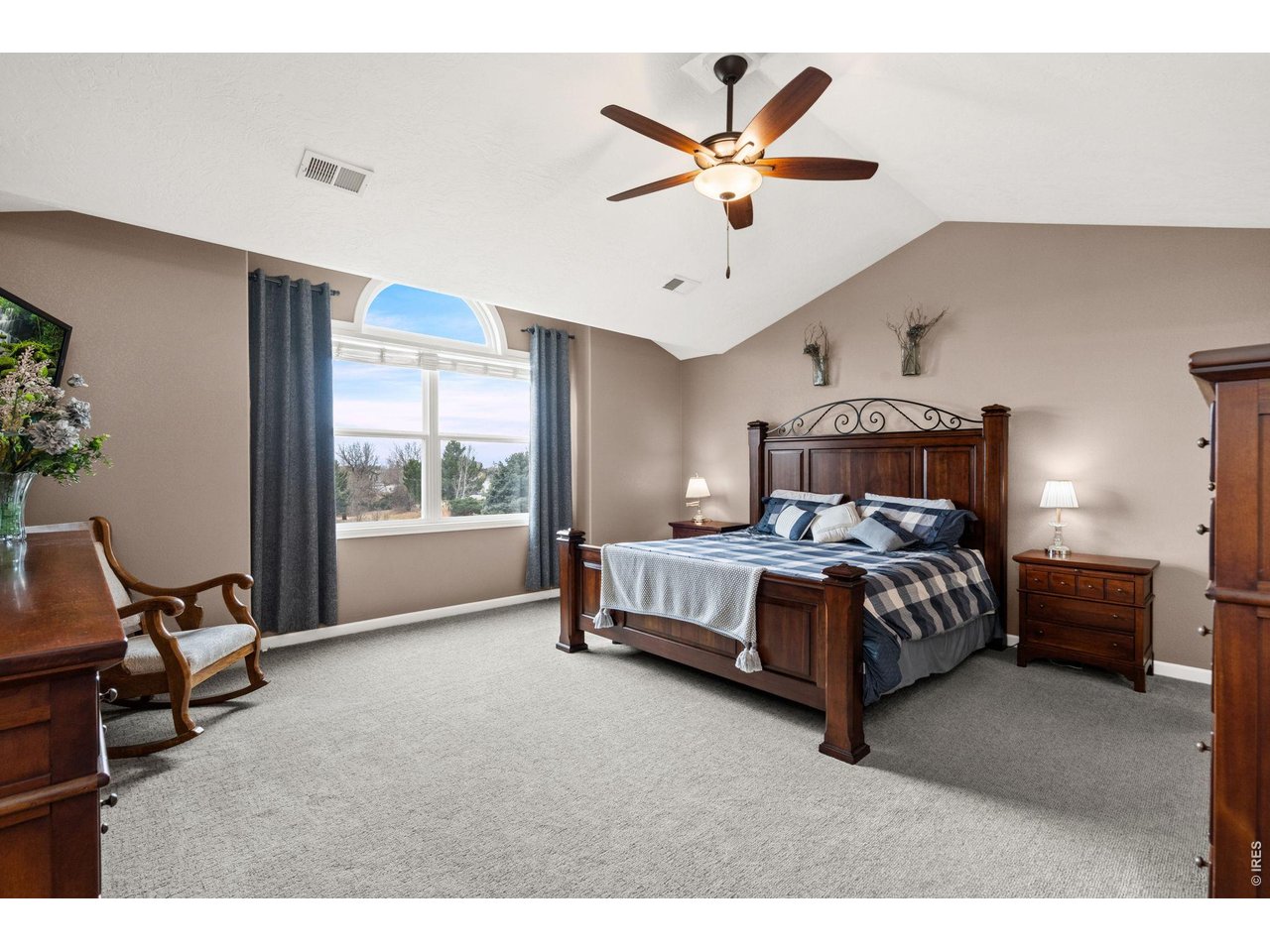 6345 Lesser Drive Greeley, CO 80634 - Photo 27 of 47 Vaulted primary bedroom