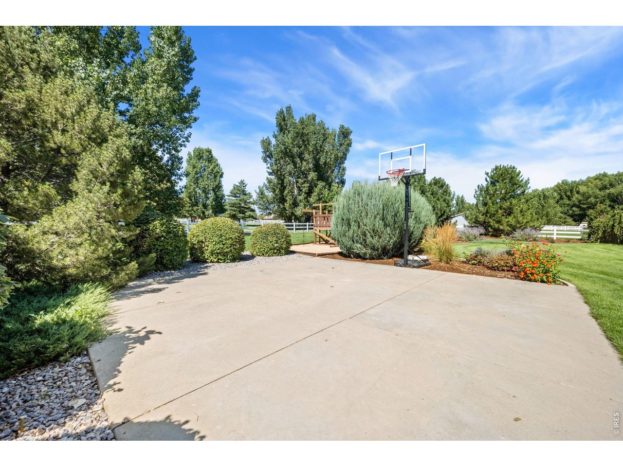 6345 Lesser Drive Greeley, CO 80634 - Photo 10 of 47 Basektball court