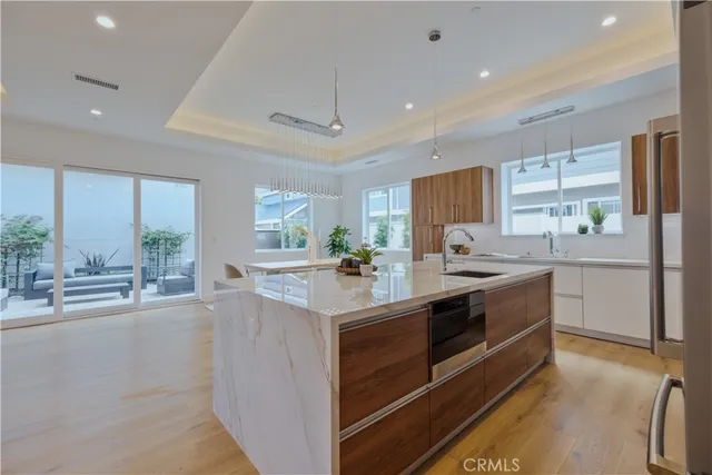 $2,295,000 | 2212 Gates Avenue, Unit A, Redondo Beach, CA 90278