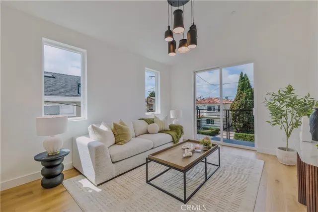 $2,295,000 | 2212 Gates Avenue, Unit A, Redondo Beach, CA 90278