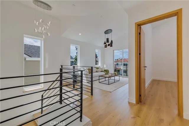 $2,295,000 | 2212 Gates Avenue, Unit A, Redondo Beach, CA 90278