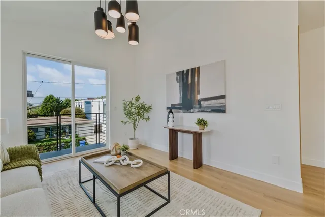 $2,295,000 | 2212 Gates Avenue, Unit A, Redondo Beach, CA 90278