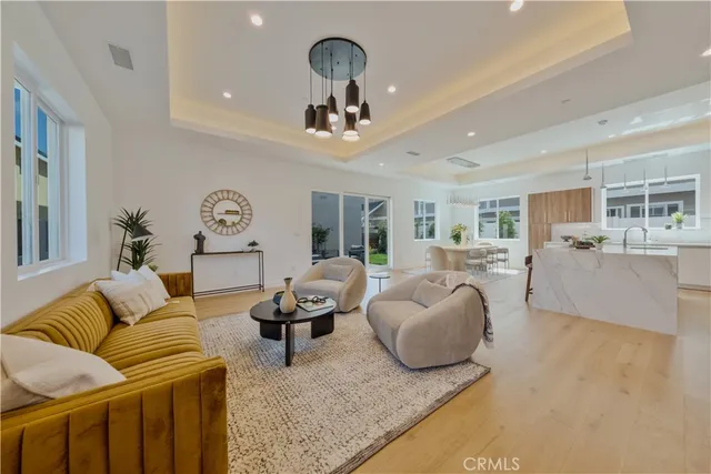 $2,295,000 | 2212 Gates Avenue, Unit A, Redondo Beach, CA 90278