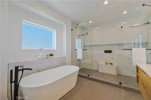 $2,295,000 | 2212 Gates Avenue, Unit A, Redondo Beach, CA 90278