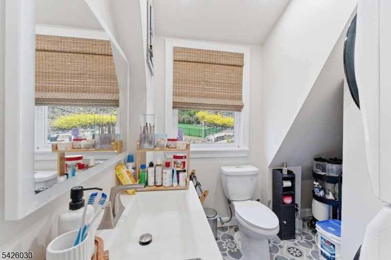 79 Ann Street Dover, NJ 07801 - Photo 29 of 50