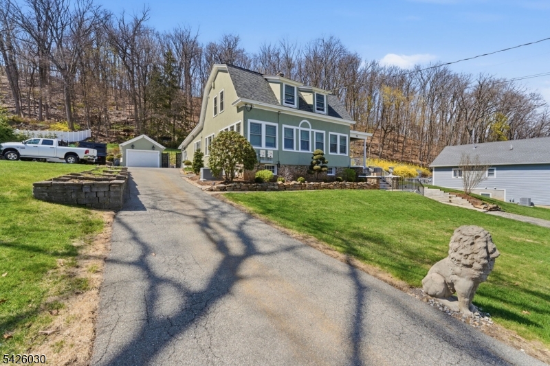 79 Ann Street Dover, NJ 07801 - Photo 3 of 50