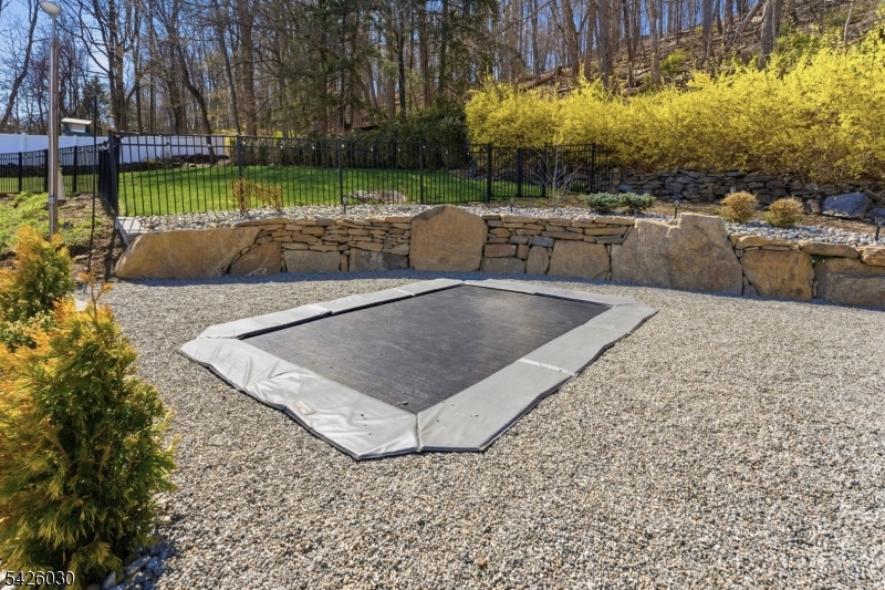 79 Ann Street Dover, NJ 07801 - Photo 38 of 50