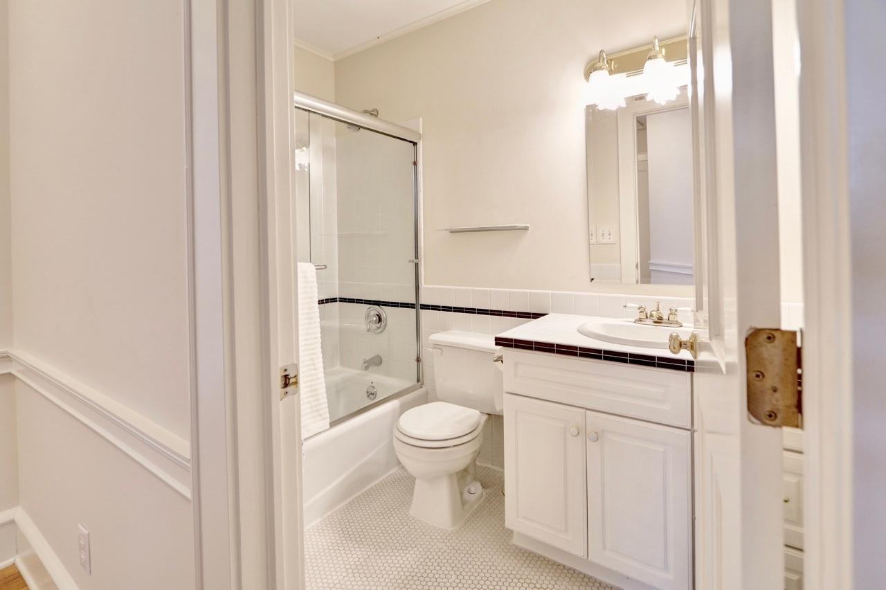 141 Bell Street Excelsior, MN 55331 - Photo 19 of 37