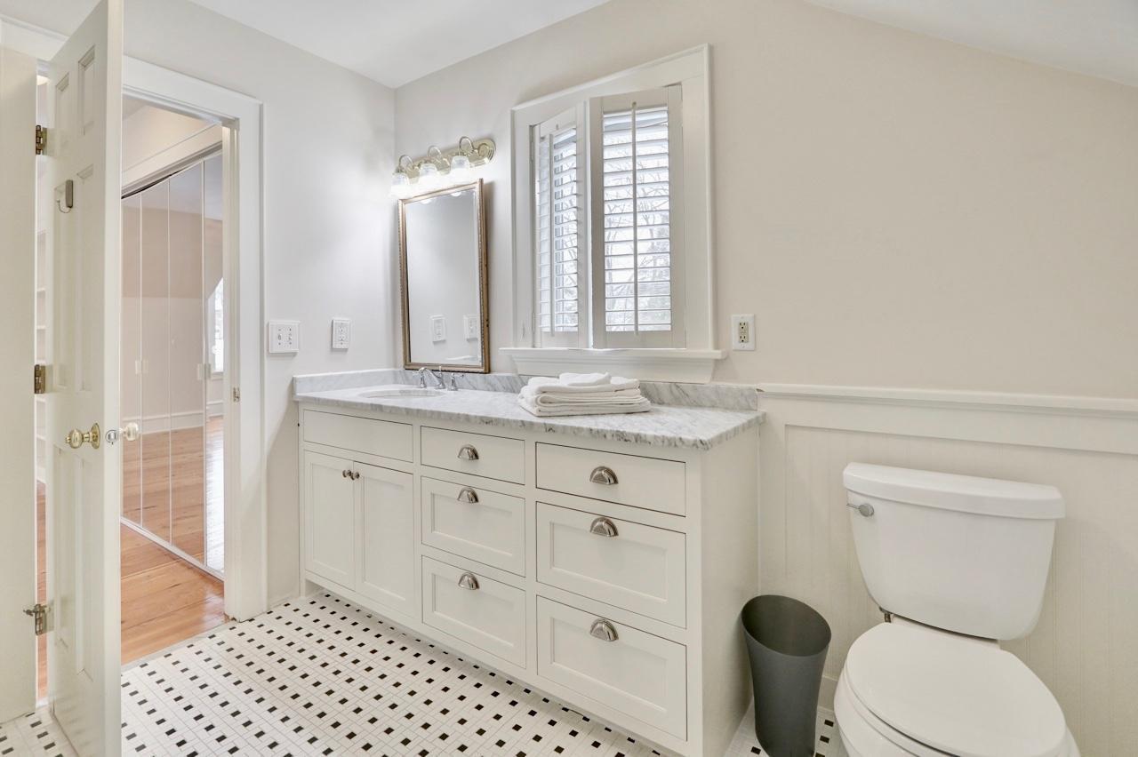 141 Bell Street Excelsior, MN 55331 - Photo 23 of 37