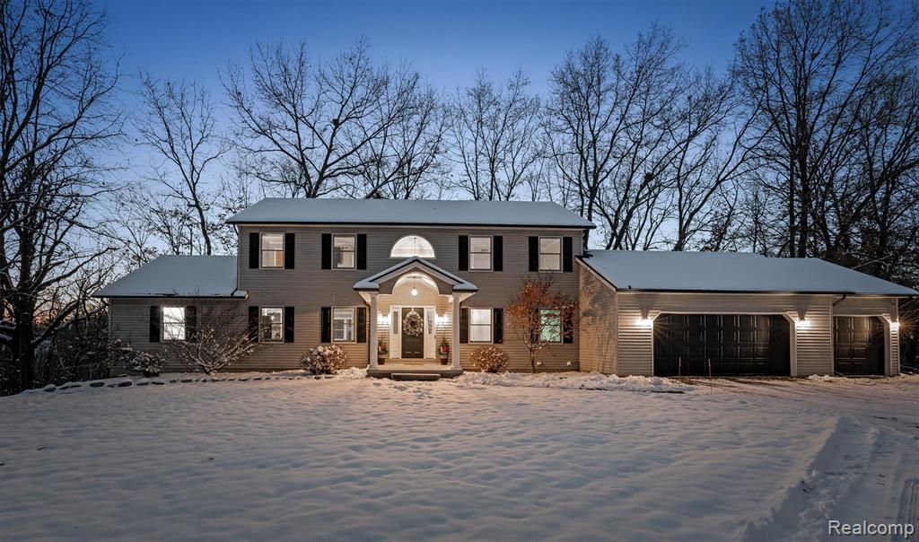 8301 Hyne Road Brighton, MI 48114 - Photo 8 of 76 Gallery Image 8