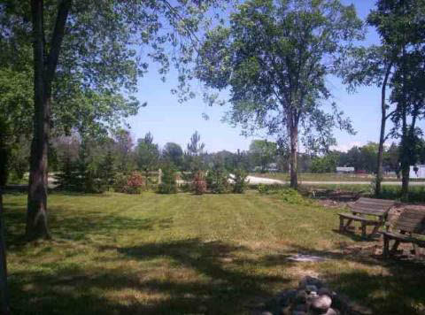 20578 Meridian Road Grosse Ile, MI 48138 - Photo 8 of 8 627682-7.JPG